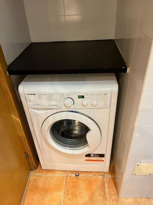 Cozy Apt 1Hab Para 4Pax En La Plaza De Chueca Madrid Exterior photo